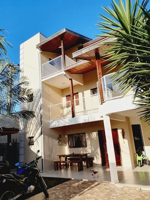 Foto 1 de Sobrado com 3 quartos à venda, 217m2 em Jardim Continental II, Taubate - SP