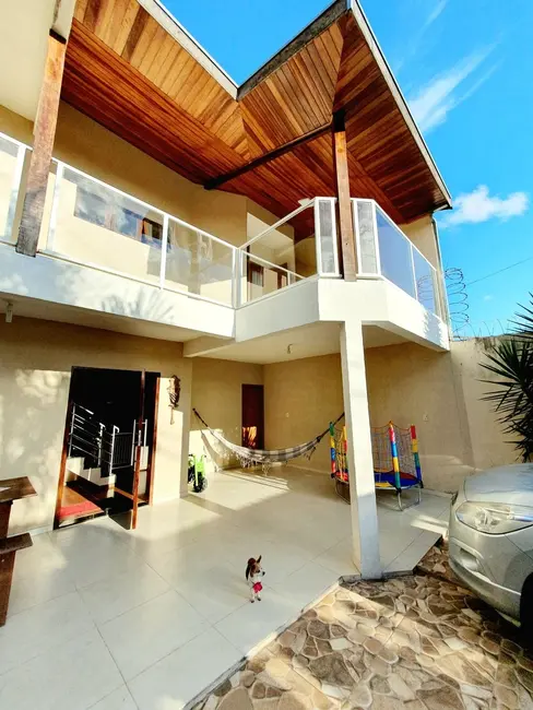 Foto 2 de Sobrado com 3 quartos à venda, 217m2 em Jardim Continental II, Taubate - SP