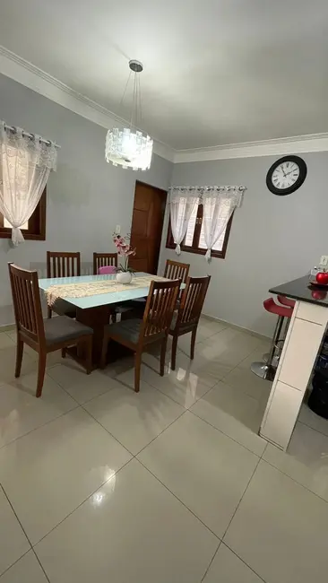 Foto 9 de Sobrado com 3 quartos à venda, 217m2 em Jardim Continental II, Taubate - SP