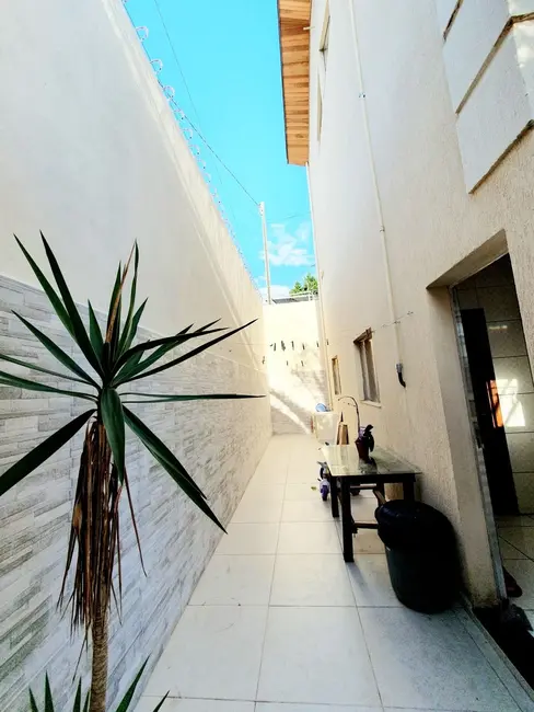 Foto 3 de Sobrado com 3 quartos à venda, 217m2 em Jardim Continental II, Taubate - SP