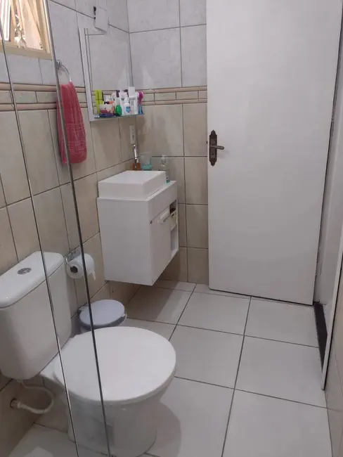 Foto 3 de Casa com 2 quartos à venda, 64m2 em Parque São Domingos, Pindamonhangaba - SP