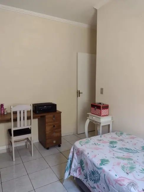 Foto 9 de Casa com 2 quartos à venda, 64m2 em Parque São Domingos, Pindamonhangaba - SP