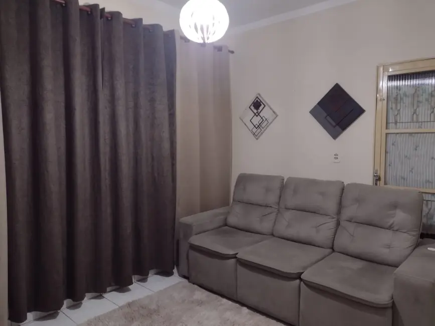 Foto 4 de Casa com 2 quartos à venda, 64m2 em Parque São Domingos, Pindamonhangaba - SP