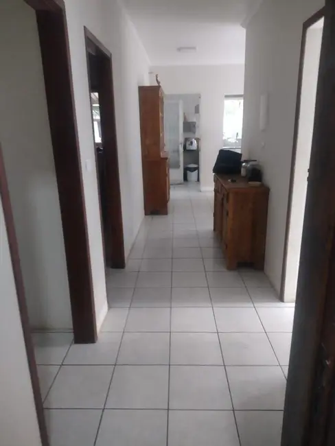 Foto 4 de Casa com 2 quartos à venda e para alugar, 150m2 em Tremembe - SP