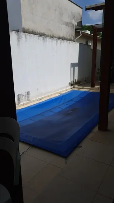 Casa de Condomínio com 3 quartos à venda, 142m2 em Condomínio Village do Sol, Pindamonhangaba - SP - imagem 8 Foto 8 de Casa de Condomínio com 3 quartos à venda, 142m2 em Condomínio Village do Sol, Pindamonhangaba - SP