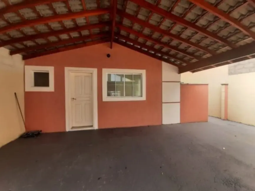 Foto 1 de Sobrado com 3 quartos à venda, 100m2 em Nossa Senhora do Perpétuo Socorro, Pindamonhangaba - SP