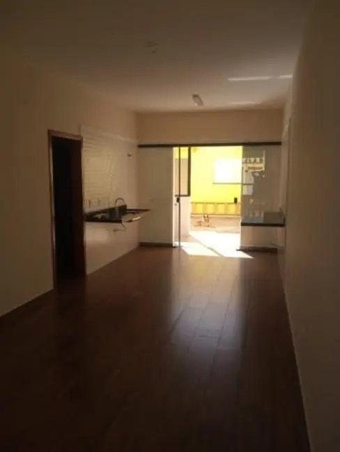 Foto 6 de Casa com 2 quartos à venda, 98m2 em Jardim Morumby, Taubate - SP