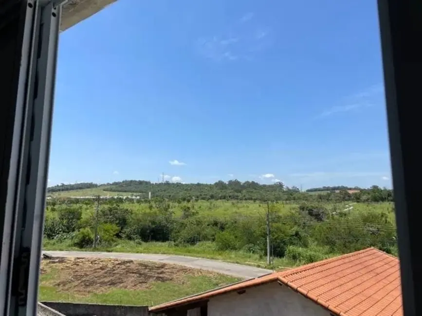 Foto 6 de Casa com 2 quartos à venda, 75m2 em Residencial Estoril, Taubate - SP