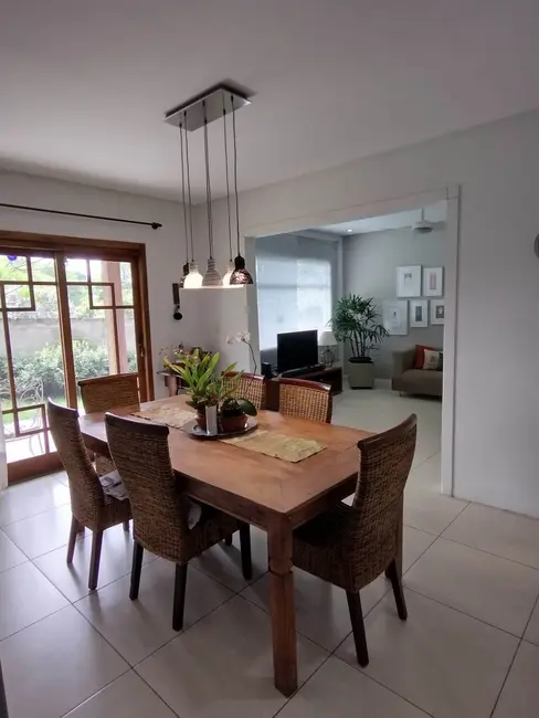 Foto 6 de Casa com 3 quartos à venda, 168m2 em Jardim Residencial Doutor Lessa, Pindamonhangaba - SP