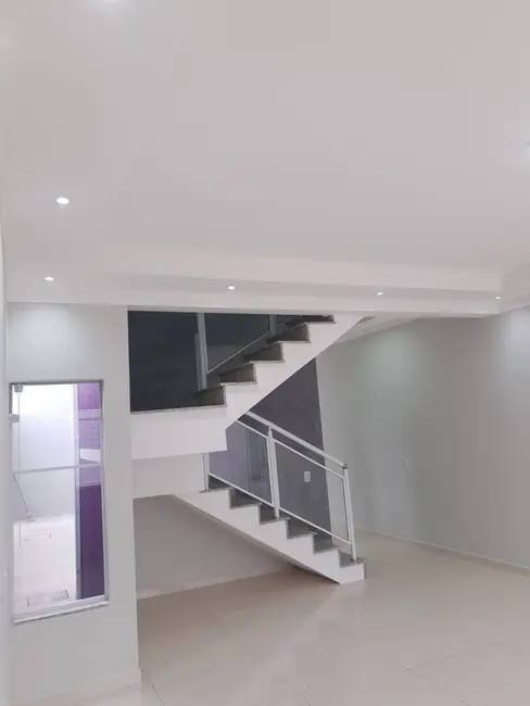 Sobrado com 2 quartos à venda, 96m2 em Residencial e Comercial Portal dos Eucaliptos, Pindamonhangaba - SP - imagem 4 Foto 4 de Sobrado com 2 quartos à venda, 96m2 em Residencial e Comercial Portal dos Eucaliptos, Pindamonhangaba - SP