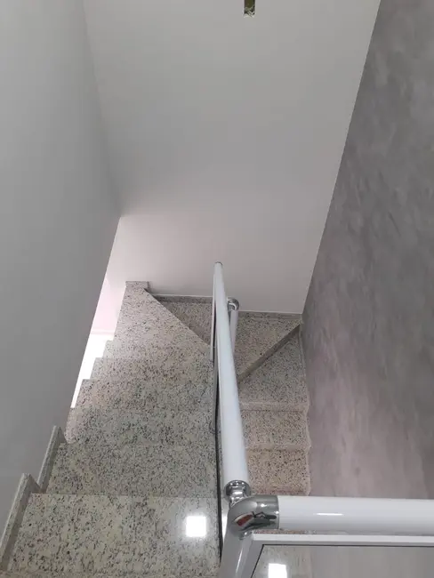 Sobrado com 2 quartos à venda, 96m2 em Residencial e Comercial Portal dos Eucaliptos, Pindamonhangaba - SP - imagem 5 Foto 5 de Sobrado com 2 quartos à venda, 96m2 em Residencial e Comercial Portal dos Eucaliptos, Pindamonhangaba - SP