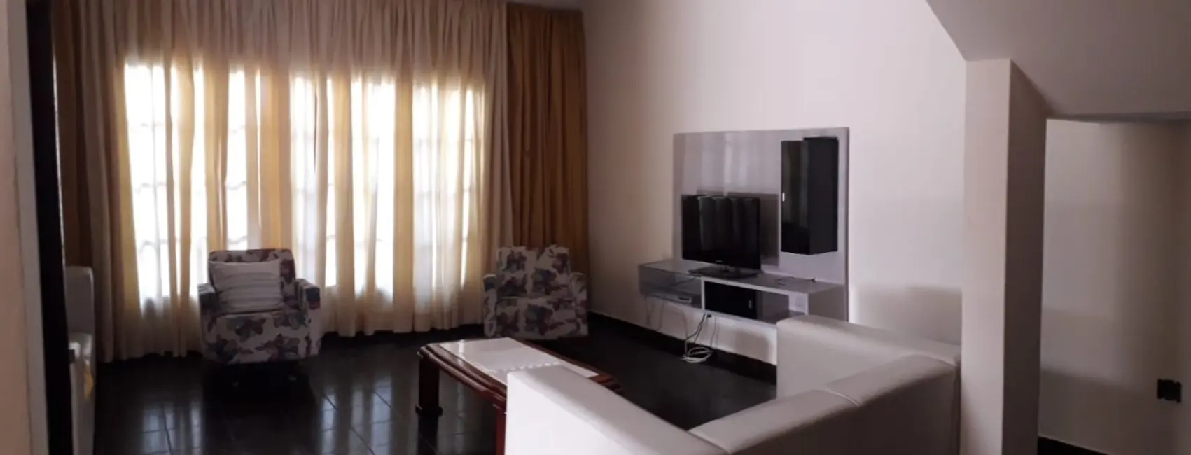 Foto 3 de Sobrado com 4 quartos à venda, 295m2 em Portal das Colinas, Guaratingueta - SP