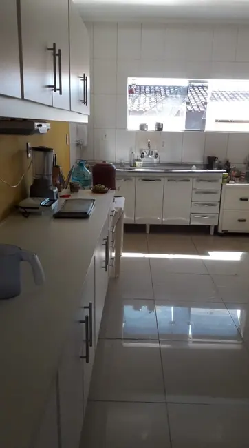 Foto 8 de Sobrado com 4 quartos à venda, 295m2 em Portal das Colinas, Guaratingueta - SP