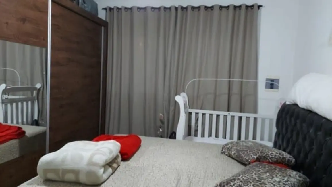 Foto 2 de Casa com 2 quartos à venda, 164m2 em Pindamonhangaba - SP