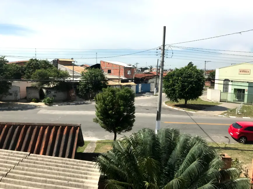 Foto 2 de Sobrado com 3 quartos à venda, 120m2 em Conjunto Residencial Araretama, Pindamonhangaba - SP