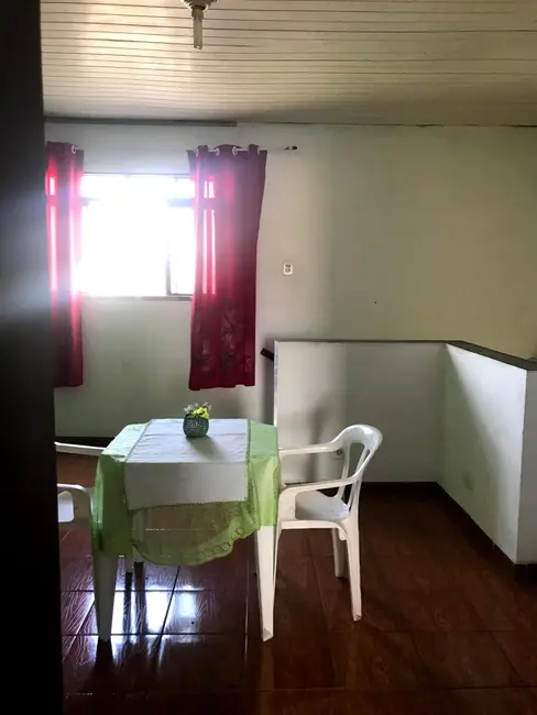 Foto 4 de Sobrado com 3 quartos à venda, 120m2 em Conjunto Residencial Araretama, Pindamonhangaba - SP