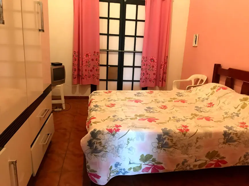 Foto 5 de Sobrado com 3 quartos à venda, 120m2 em Conjunto Residencial Araretama, Pindamonhangaba - SP