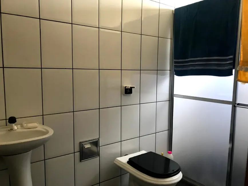 Foto 6 de Sobrado com 3 quartos à venda, 120m2 em Conjunto Residencial Araretama, Pindamonhangaba - SP