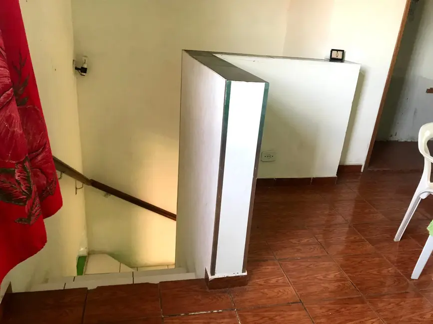 Foto 3 de Sobrado com 3 quartos à venda, 120m2 em Conjunto Residencial Araretama, Pindamonhangaba - SP