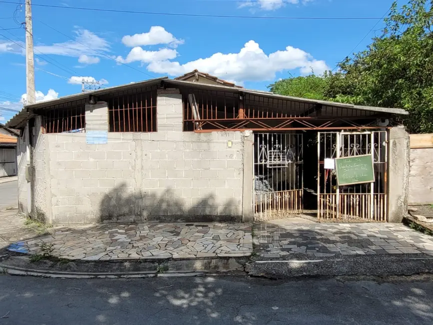 Foto 1 de Casa com 3 quartos à venda, 150m2 em Conjunto Residencial Araretama, Pindamonhangaba - SP