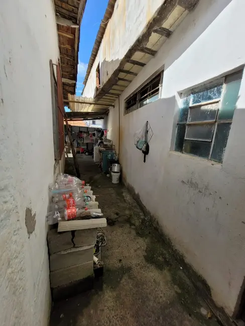 Foto 6 de Casa com 3 quartos à venda, 150m2 em Conjunto Residencial Araretama, Pindamonhangaba - SP