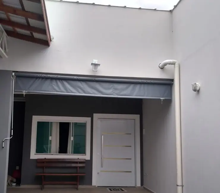 Foto 3 de Casa com 2 quartos à venda, 162m2 em Potim - SP