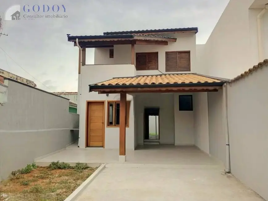 Foto 1 de Casa com 3 quartos à venda, 155m2 em Centro, Pindamonhangaba - SP