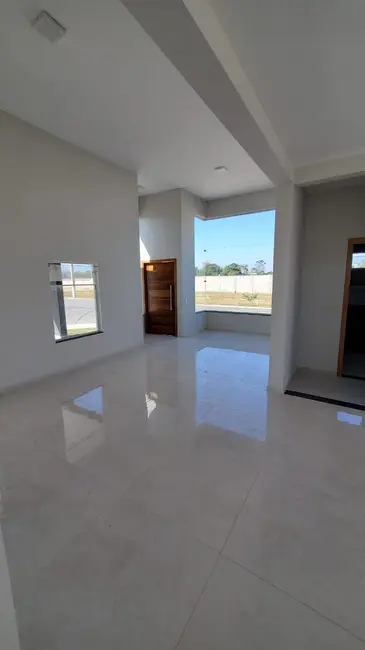 Foto 2 de Casa com 3 quartos à venda, 150m2 em Tremembe - SP