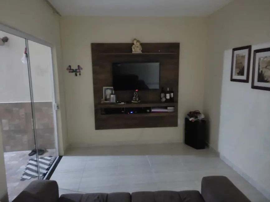 Foto 3 de Sobrado com 5 quartos à venda, 65m2 em Pedregulho, Guaratingueta - SP