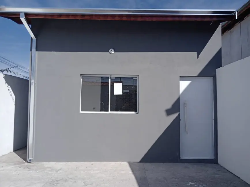 Foto 1 de Casa com 2 quartos à venda, 71m2 em Pindamonhangaba - SP