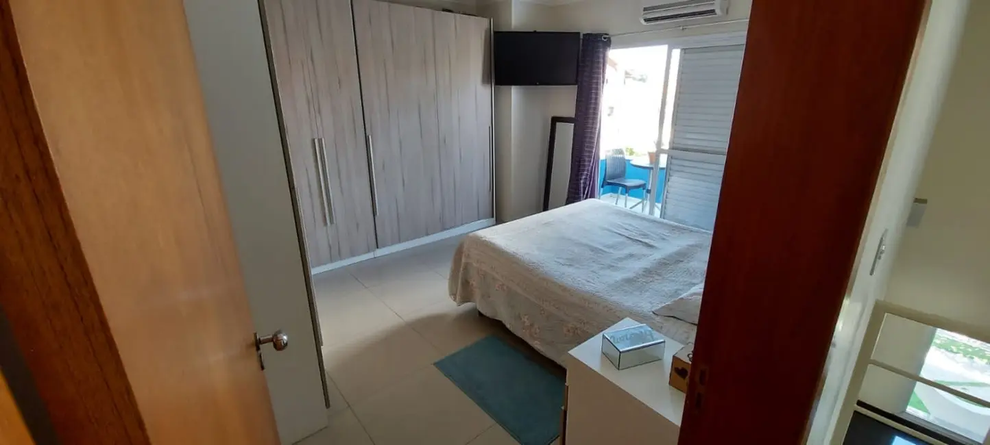 Foto 3 de Casa de Condomínio com 3 quartos à venda em Piracangaguá, Taubate - SP