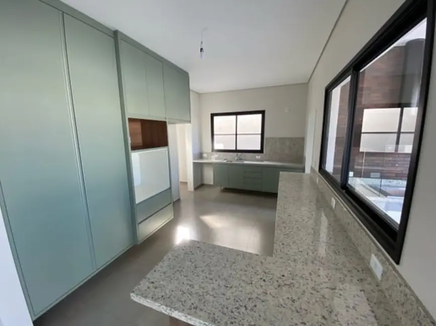 Foto 5 de Sobrado com 4 quartos à venda, 212m2 em Bairro do Grama, Cacapava - SP