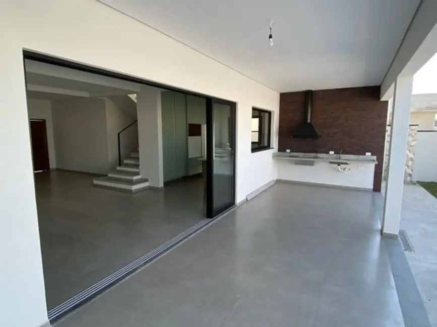 Foto 7 de Sobrado com 4 quartos à venda, 212m2 em Bairro do Grama, Cacapava - SP