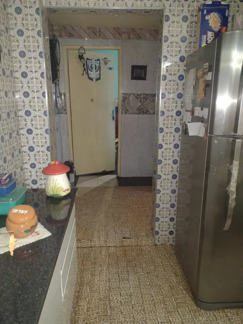 Sobrado com 3 quartos à venda, 220m2 em Aparecida - SP - imagem 9 Foto 9 de Sobrado com 3 quartos à venda, 220m2 em Aparecida - SP