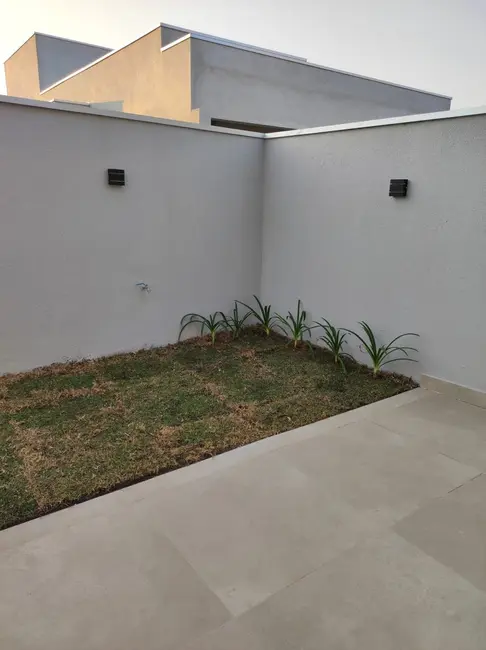 Foto 2 de Casa de Condomínio com 3 quartos à venda, 135m2 em Bairro do Grama, Cacapava - SP