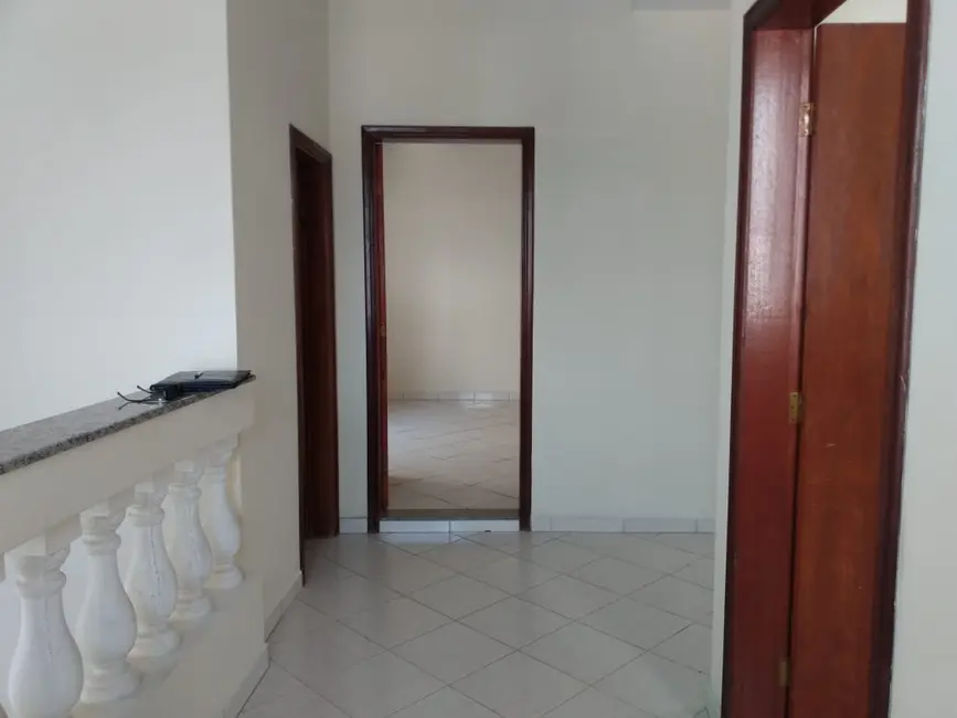 Foto 5 de Sobrado com 4 quartos para alugar, 150m2 em Centro, Pindamonhangaba - SP