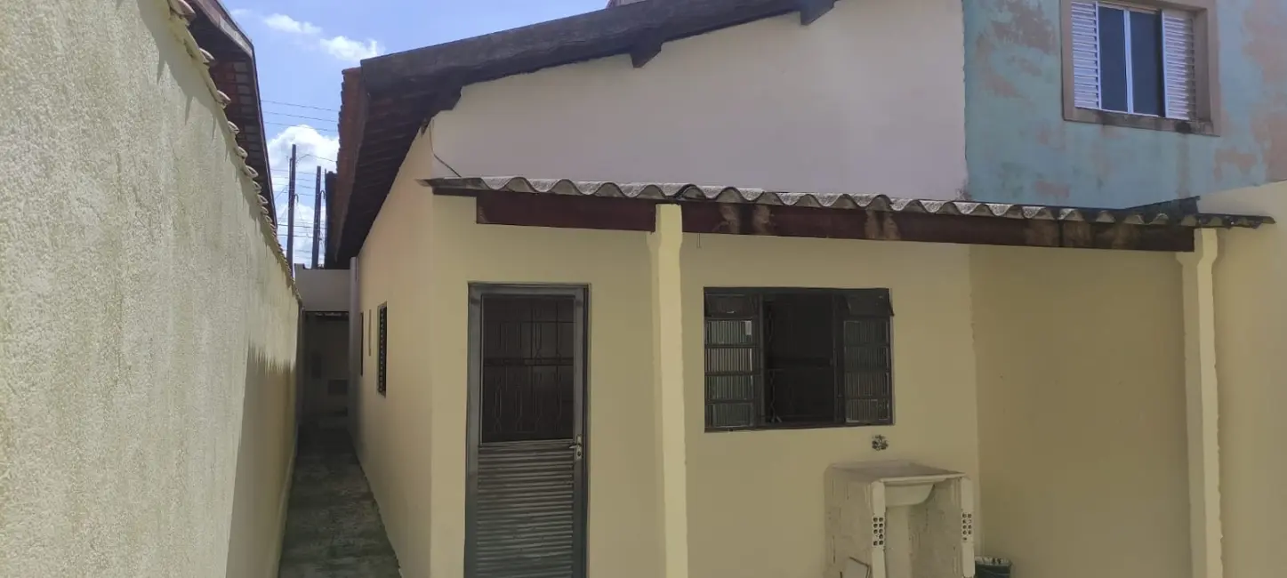 Foto 2 de Casa com 2 quartos à venda, 70m2 em Pindamonhangaba - SP