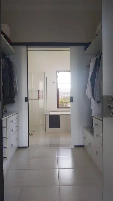 Foto 6 de Sobrado com 3 quartos à venda, 420m2 em Taubate - SP