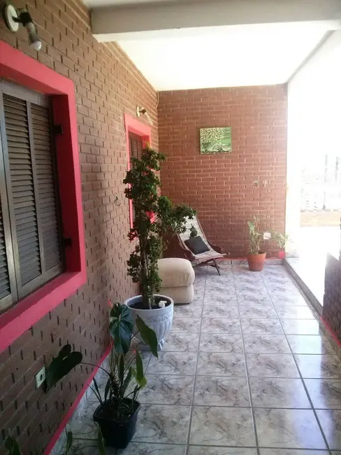 Foto 8 de Casa com 3 quartos à venda, 530m2 em Vila São Benedito, Pindamonhangaba - SP