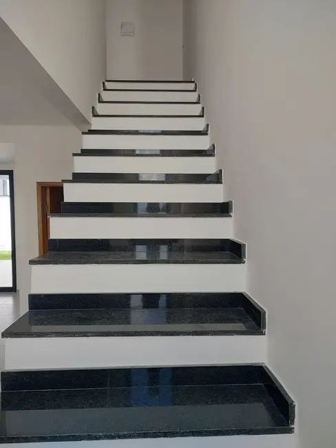 Foto 4 de Casa de Condomínio com 3 quartos à venda, 120m2 em Morada dos Nobres, Taubate - SP