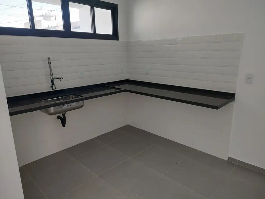 Foto 3 de Casa de Condomínio com 3 quartos à venda, 120m2 em Morada dos Nobres, Taubate - SP