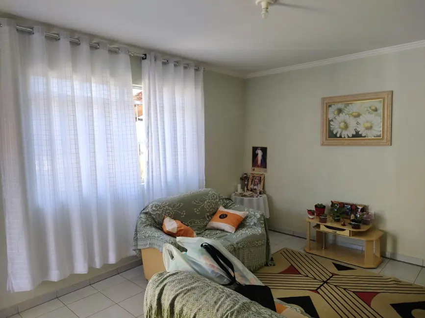 Foto 4 de Casa com 3 quartos à venda, 230m2 em Parque Senhor do Bonfim, Taubate - SP