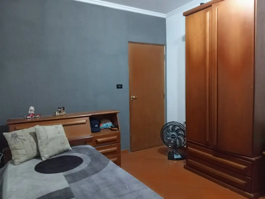 Foto 9 de Sobrado com 3 quartos à venda, 250m2 em Vila Santa Isabel, Taubate - SP