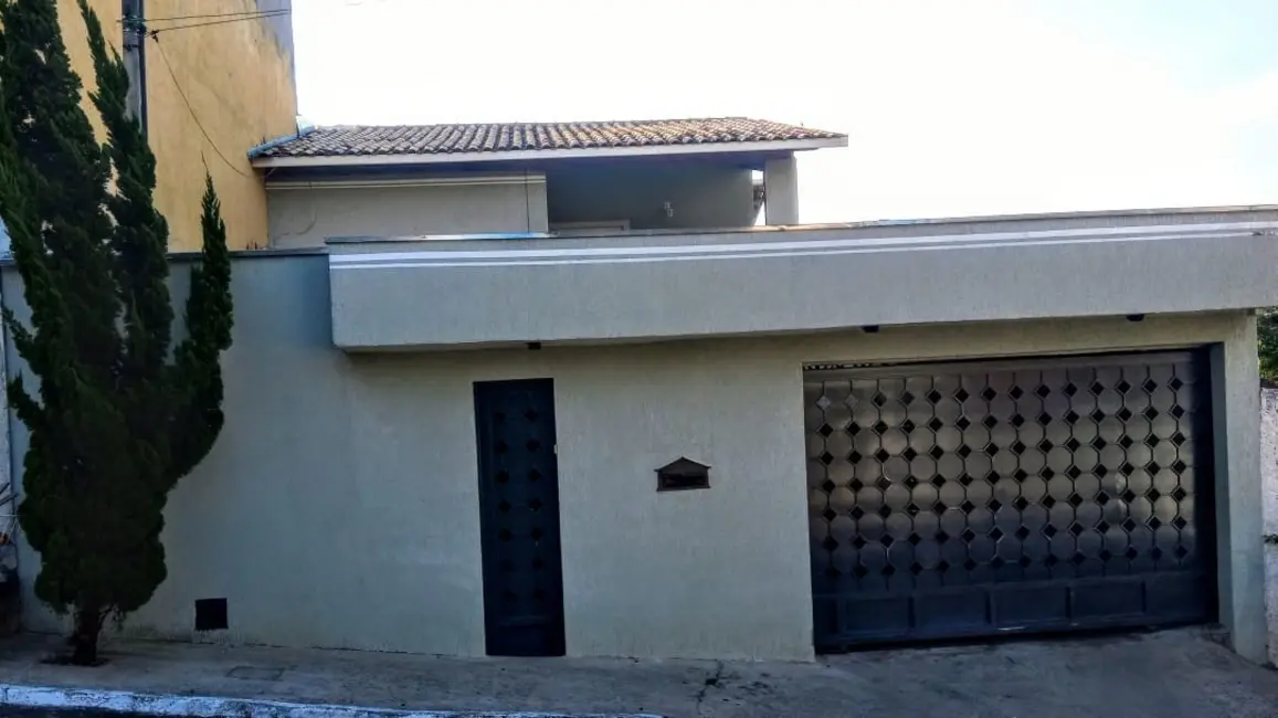 Foto 1 de Sobrado com 3 quartos à venda, 250m2 em Vila Santa Isabel, Taubate - SP