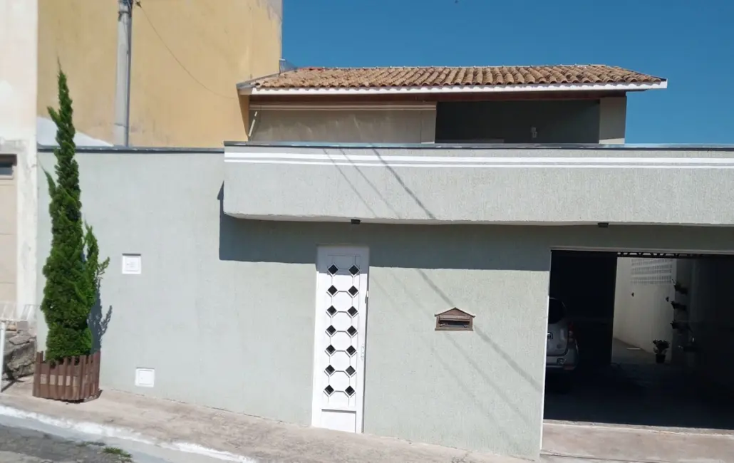 Foto 6 de Sobrado com 3 quartos à venda, 250m2 em Vila Santa Isabel, Taubate - SP