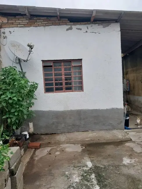 Foto 1 de Casa com 3 quartos à venda, 150m2 em Jardim Gurilândia, Taubate - SP