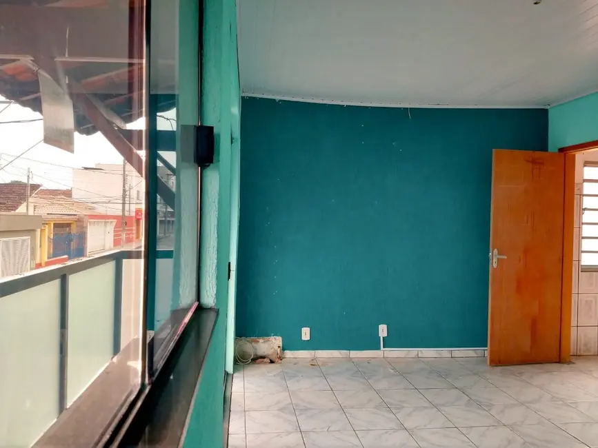 Casa com 5 quartos à venda, 225m2 em Lorena - SP - imagem 8 Foto 8 de Casa com 5 quartos à venda, 225m2 em Lorena - SP