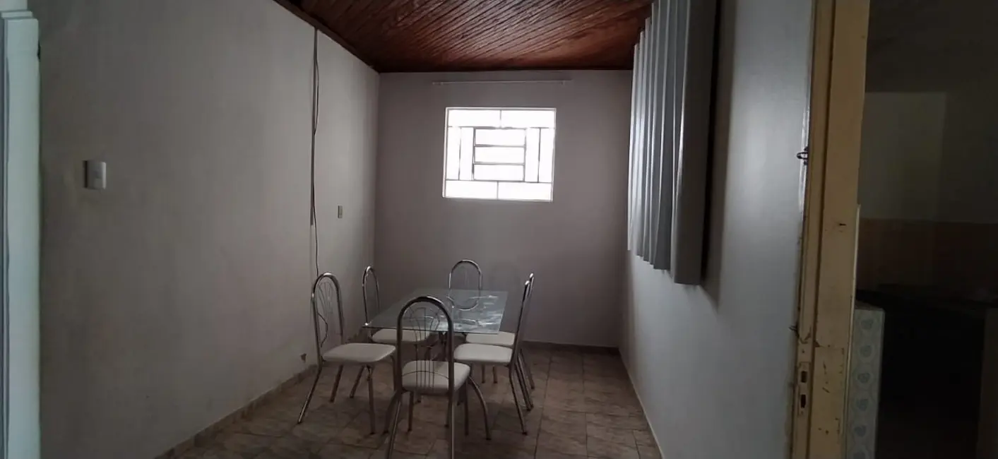 Casa com 5 quartos à venda, 225m2 em Lorena - SP - imagem 3 Foto 3 de Casa com 5 quartos à venda, 225m2 em Lorena - SP