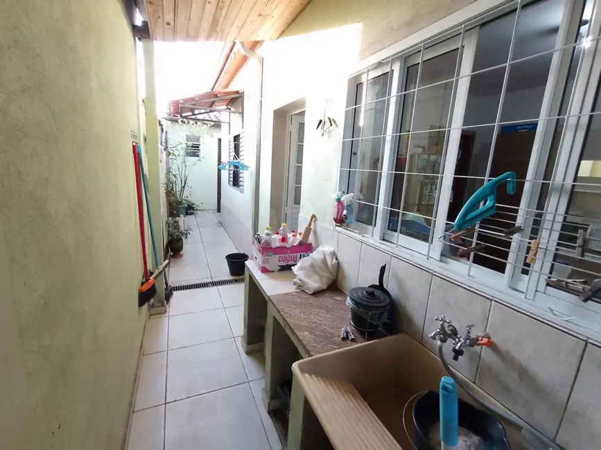 Foto 4 de Casa com 3 quartos à venda, 100m2 em Jardim Bela Vista, Taubate - SP