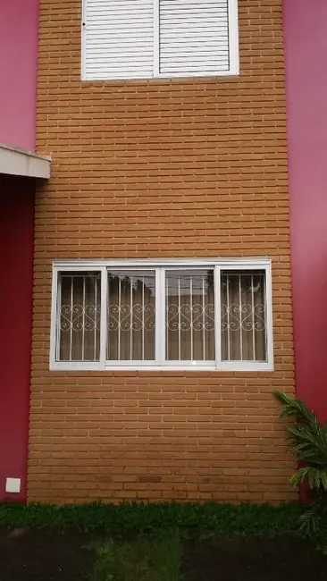 Foto 1 de Sobrado com 2 quartos à venda, 150m2 em Centro, Pindamonhangaba - SP